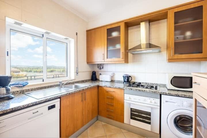Apartment Alfarmar - Pool, Beach Only A Few Minutes Away Albufeira Extérieur photo