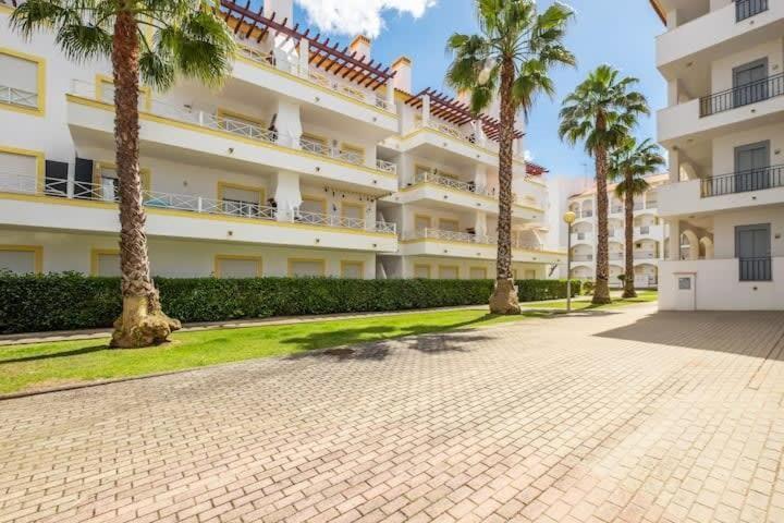 Apartment Alfarmar - Pool, Beach Only A Few Minutes Away Albufeira Extérieur photo