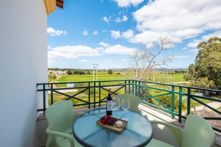 Apartment Alfarmar - Pool, Beach Only A Few Minutes Away Albufeira Extérieur photo