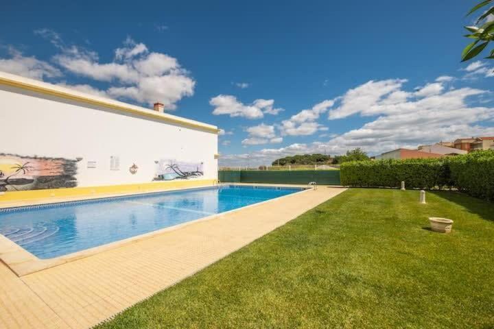 Apartment Alfarmar - Pool, Beach Only A Few Minutes Away Albufeira Extérieur photo